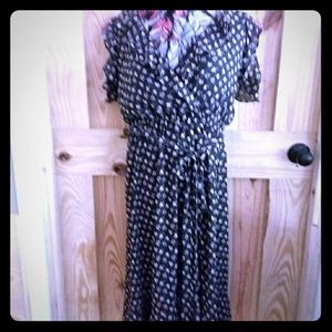 LOFT petite low v flutter sleave sophisticated